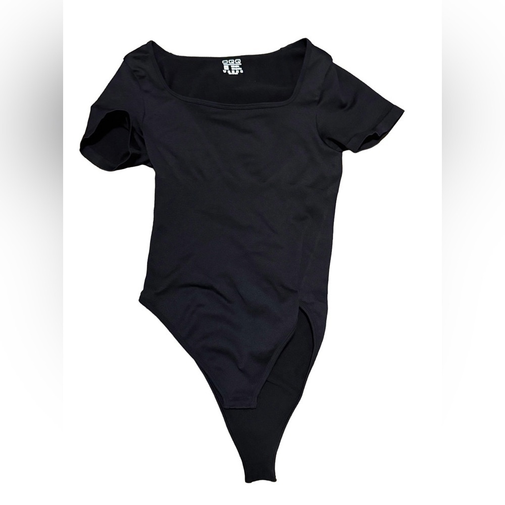 OQQ Black Short Sleeve square neck Bodysuit